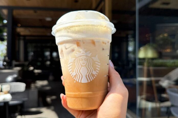 Starbucks Finally Sees U.S. Sales Rise (2)
