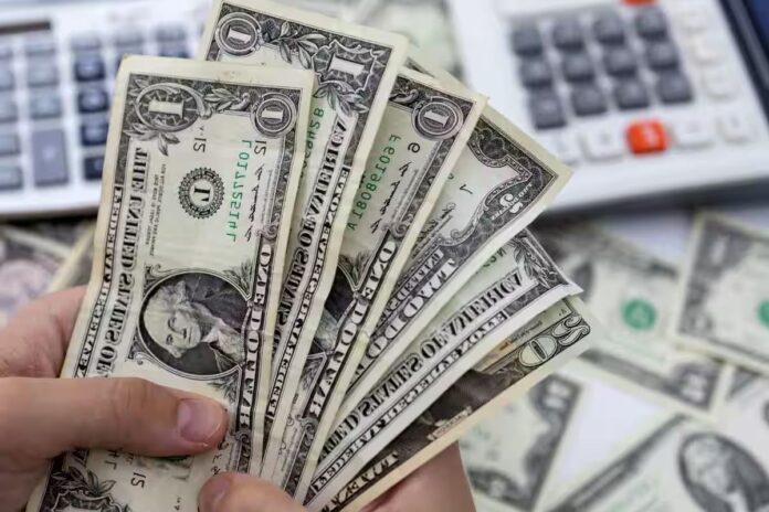 China Quietly Shifts Away From the U.S. Dollar