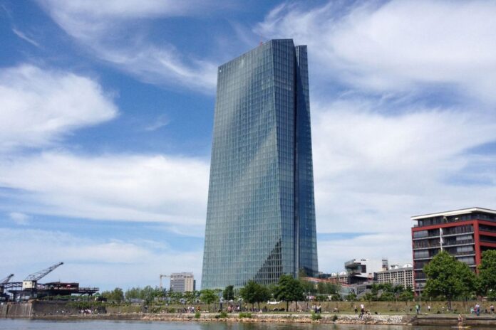 Europe’s Inflation Falls Below Target (2)